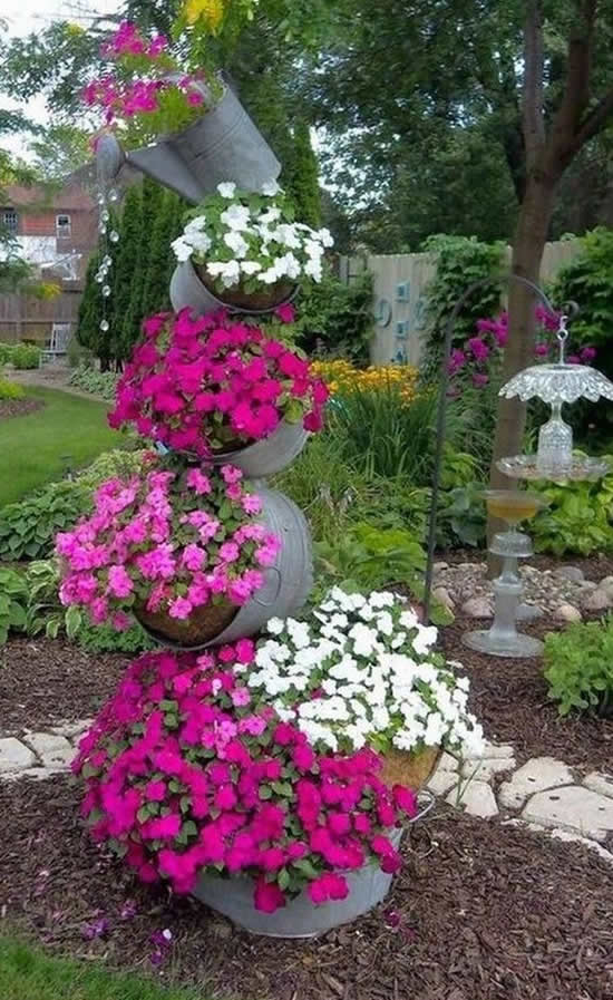 Decoração de jardim com flores