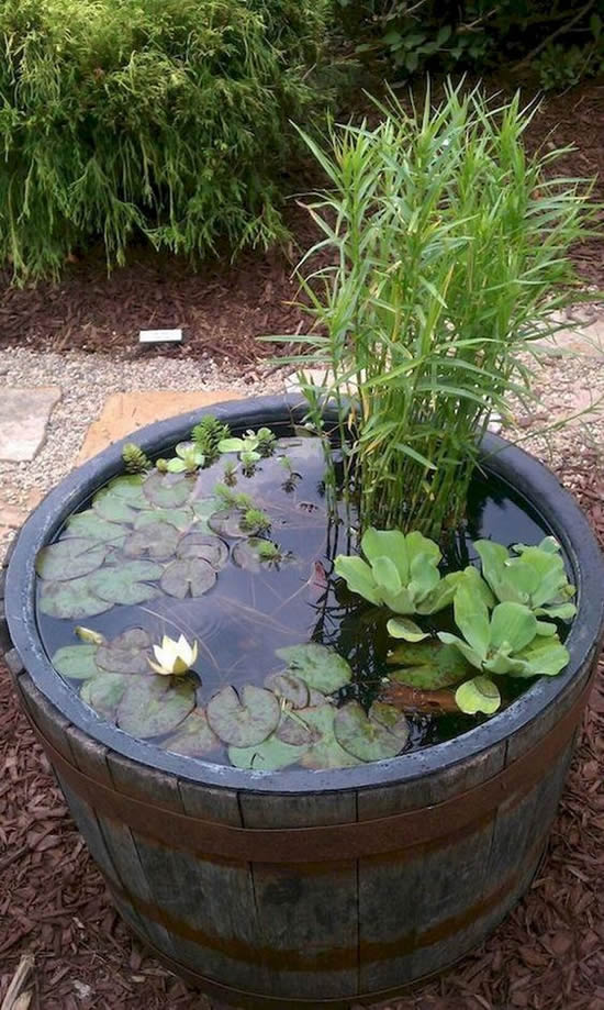 Lago improvisado para jardim