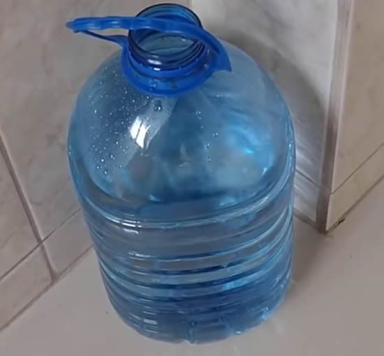 Como tirar o cloro da água
